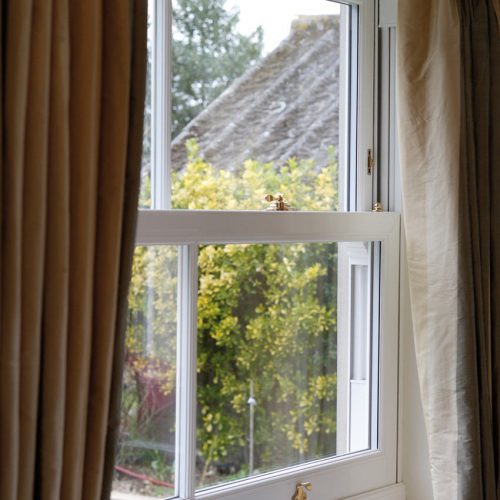 Spectus Vertical Sash Close Up